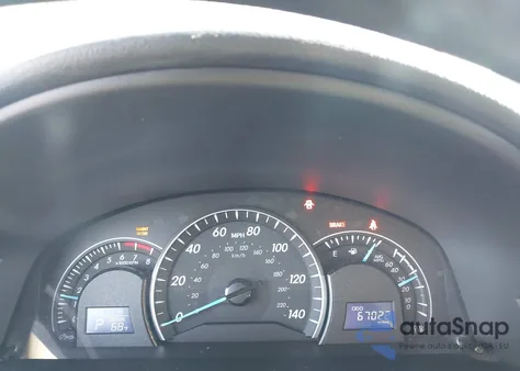 2014 Toyota Camry Le z USA, uszkodzony, nr VIN 4T4BF1FK5ER422773